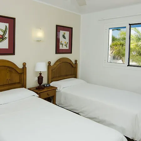 Parque Tropical En Lanzarote Apartahotel