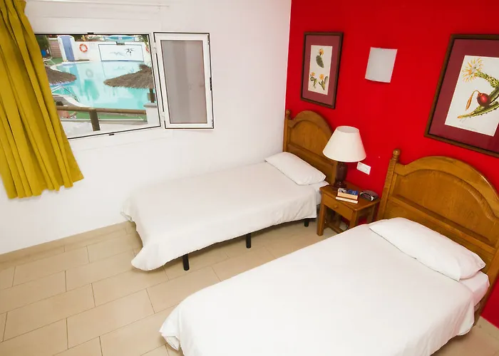 Aparthotel Parque Tropical En Lanzarote 2*